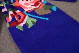 2013秋冬新款韓版電腦繡花針織連衣裙 玫瑰綻放的優(yōu)雅長裙